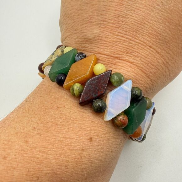 Multi-stone and opalite glass stretch bracelet! - Picture 6 of 9